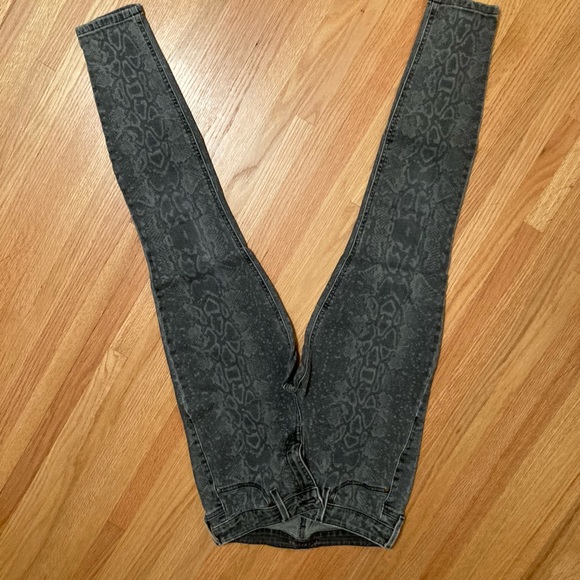 Snake print jeans - Picture 2 of 6